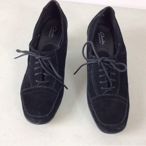 Clarks Suede Shoes Heels Womens 7 - Picture 4 of 8